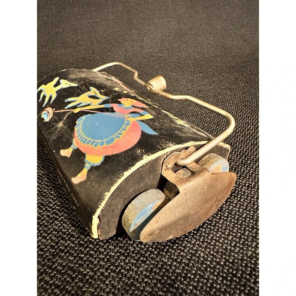 Vintage Bissell's Little Gem Toy Carpet Sweeper Dutch Girl Dogs Child's Vacuum